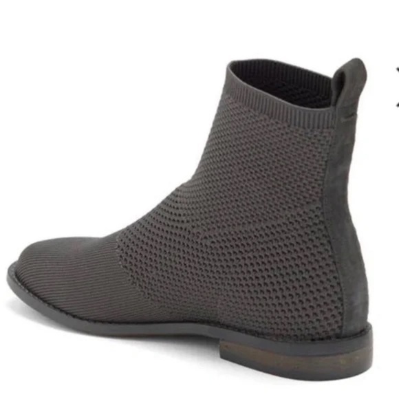 EILEEN FISHER Jude Graphite Gray Boots Textured Recycled Stretch Size 10 - Picture 12 of 12